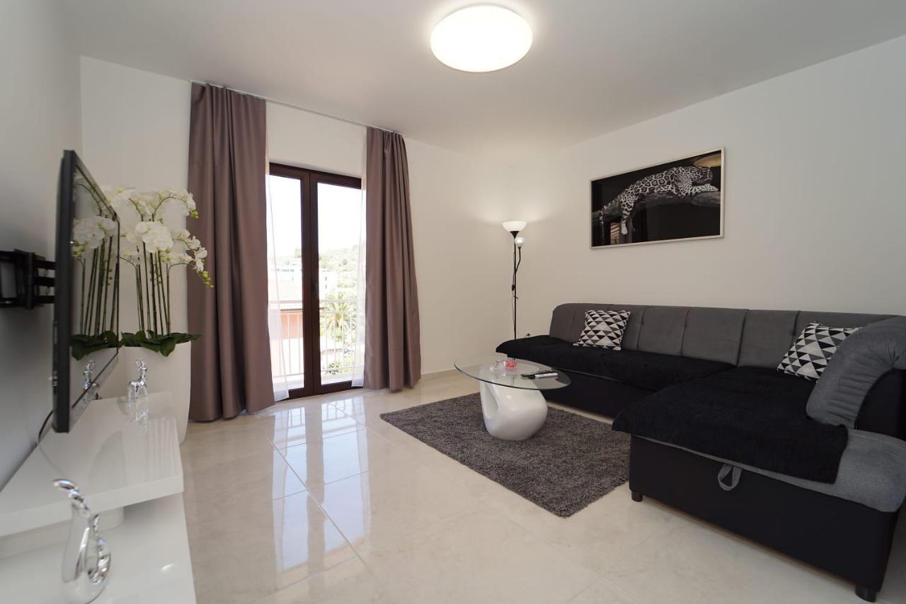 Apartman Tessa Вела-Лука Экстерьер фото