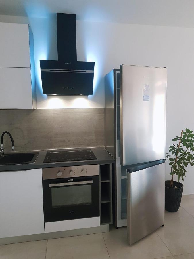 Apartman Tessa Вела-Лука Экстерьер фото