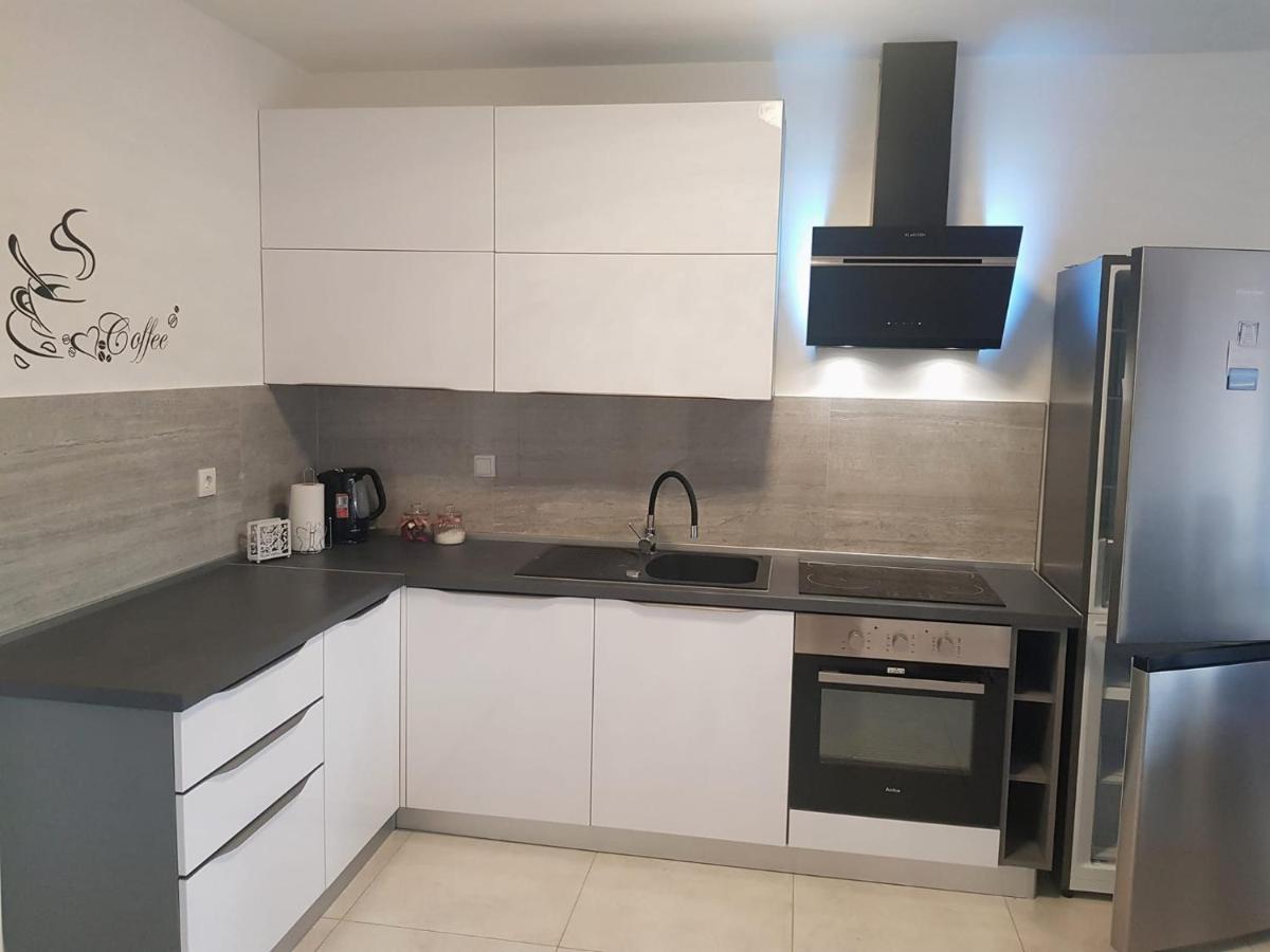 Apartman Tessa Вела-Лука Экстерьер фото